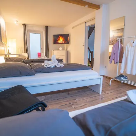 4-zimmer Haus, 2-baeder 140qm Bis Zu 11 Personen Winningen